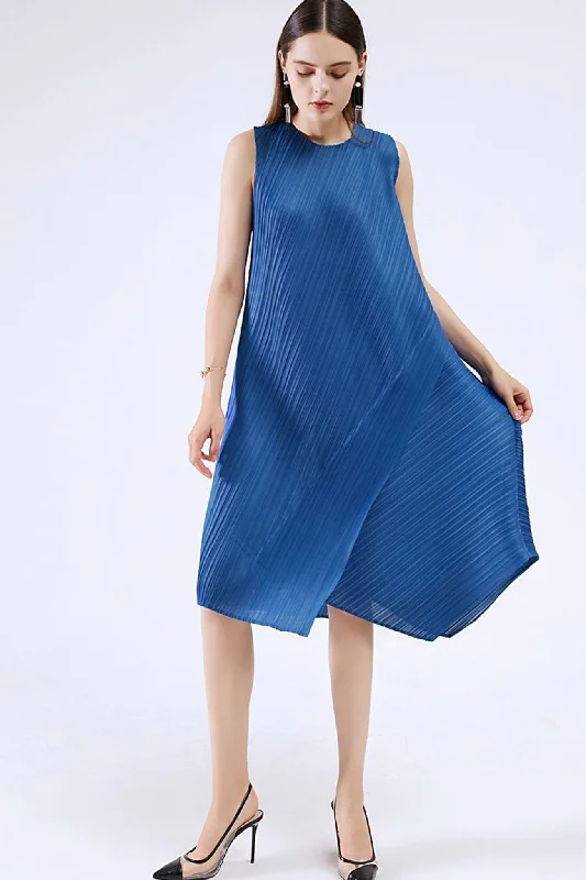 Maxi - inspired midi dresses with flowing fabrics for a beachy vibe Sleeveless Irregular Full Pleated Midi Dress Maxi - inspired midi dresses with flowing fabrics for a beachy vibe Sleeveless Irregular Full Pleated Midi Dress