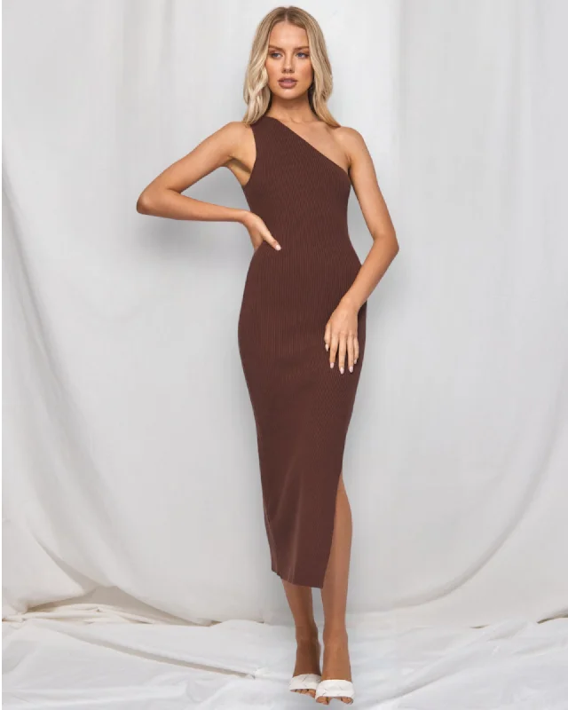 Midi dresses with keyhole backs for a flirty and unexpected detail TALIA MIDI DRESS -CHOCOLATE Midi dresses with keyhole backs for a flirty and unexpected detail TALIA MIDI DRESS -CHOCOLATE