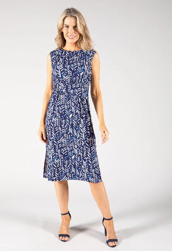 Midi dresses with ruffled bodices for a more pronounced feminine look Printed Belt Detail Midi Dress Midi dresses with ruffled bodices for a more pronounced feminine look Printed Belt Detail Midi Dress