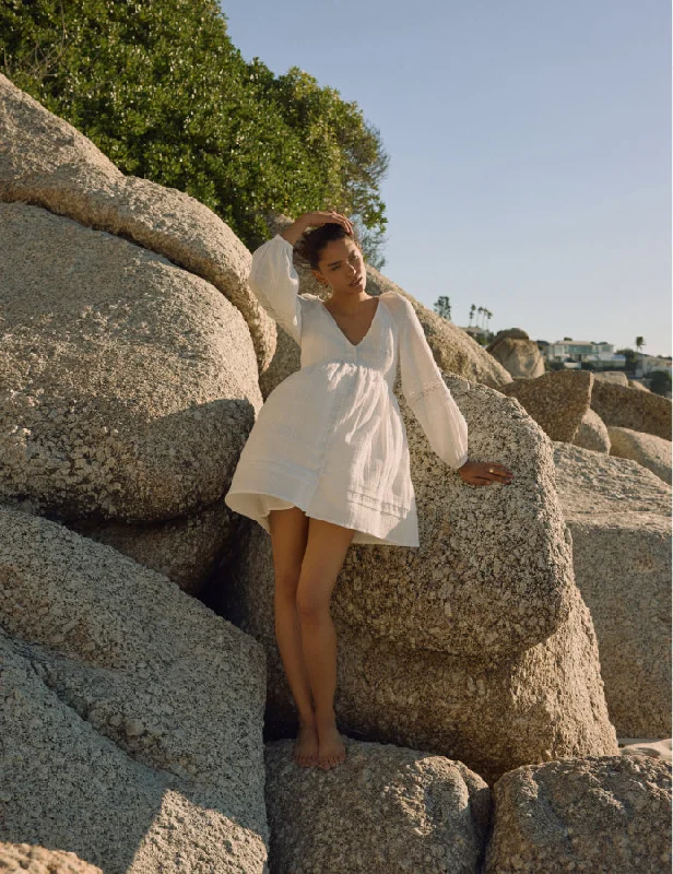 Mini dresses with cut - out details for a trendy look White Long Sleeve Shanice Mini Dress Mini dresses with cut - out details for a trendy look White Long Sleeve Shanice Mini Dress