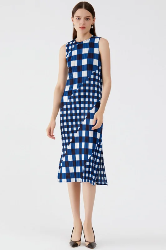 A - line midi dresses with floral prints for spring brunches Plaid Print Sleeveless Full Pleated Dress A - line midi dresses with floral prints for spring brunches Plaid Print Sleeveless Full Pleated Dress