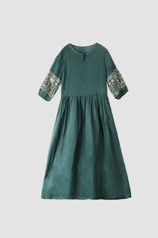 Midi dresses with geometric cutouts for a contemporary and edgy look Emerald Embroidery Ramie Dress Midi dresses with geometric cutouts for a contemporary and edgy look Emerald Embroidery Ramie Dress