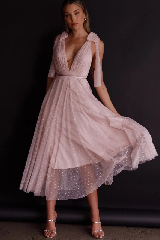 Midi dresses with side slits for a sexy and elegant appearance Kathryn Tied Shoulder Mesh Midi Dress Blush Midi dresses with side slits for a sexy and elegant appearance Kathryn Tied Shoulder Mesh Midi Dress Blush