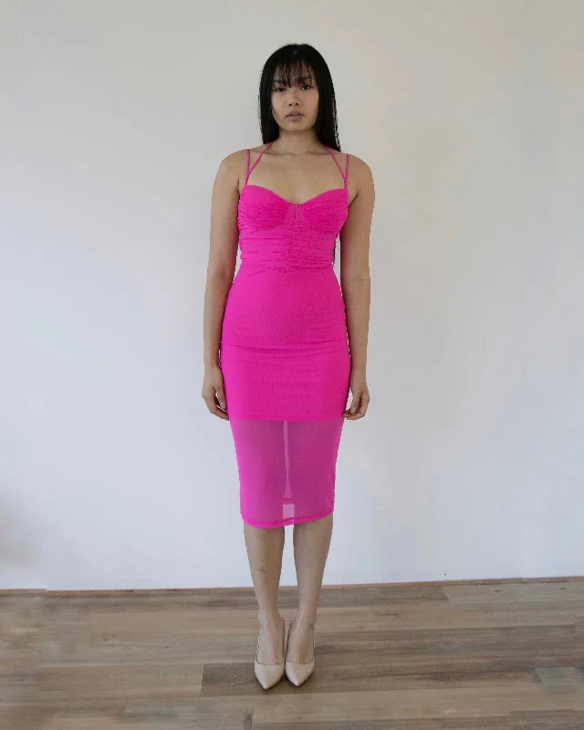 Midi dresses with denim fabric for a casual yet stylish day out ROMANCE MIDI DRESS -PINK Midi dresses with denim fabric for a casual yet stylish day out ROMANCE MIDI DRESS -PINK
