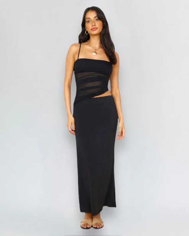 Maxi - inspired midi dresses with flowing fabrics for a beachy vibe AVOKI MAXI DRESS -BLACK Maxi - inspired midi dresses with flowing fabrics for a beachy vibe AVOKI MAXI DRESS -BLACK