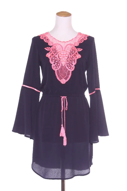 Sheath Women Dress with a Tailored Fit for a Professional Look Sheath Women Dress with a Tailored Fit for a Professional Look AUGUSTINE - Embroidered detail navy dress! 8 Sheath Women Dress with a Tailored Fit for a Professional Look Sheath Women Dress with a Tailored Fit for a Professional Look AUGUSTINE - Embroidered detail navy dress! 8