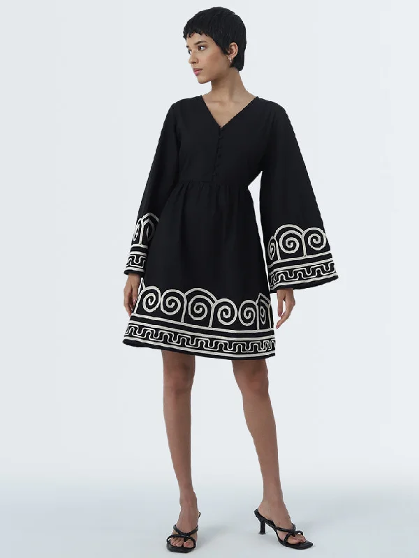 Strapless Women Dress with a Built - in Bra for Comfort and Support Strapless Women Dress with a Built - in Bra for Comfort and Support LOV Black Embroidered A-line Cotton Dress Strapless Women Dress with a Built - in Bra for Comfort and Support Strapless Women Dress with a Built - in Bra for Comfort and Support LOV Black Embroidered A-line Cotton Dress