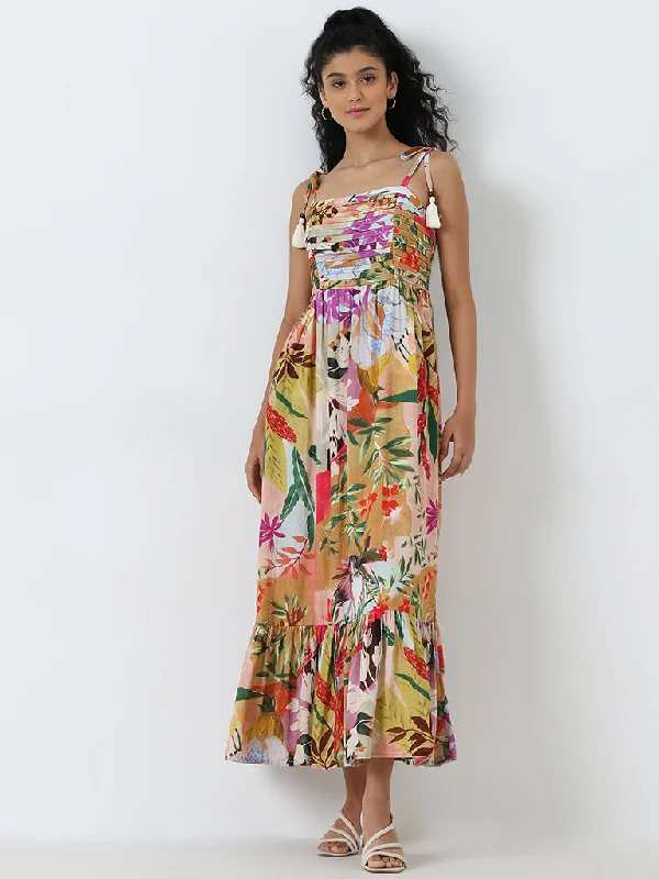 Halter Neck Women Dress to Show Off the Shoulders and Neckline Halter Neck Women Dress to Show Off the Shoulders and Neckline LOV Multicolour Floral Tiered Dress Halter Neck Women Dress to Show Off the Shoulders and Neckline Halter Neck Women Dress to Show Off the Shoulders and Neckline LOV Multicolour Floral Tiered Dress