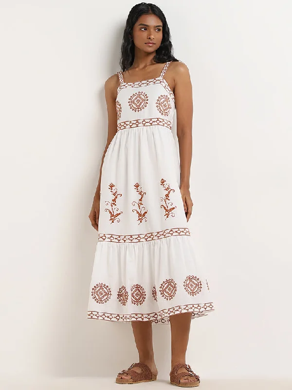Long - Sleeve Women Dress in Velvet for a Luxurious Winter Look Long - Sleeve Women Dress in Velvet for a Luxurious Winter Look LOV Off-White Embroidered Tiered Cotton Dress Long - Sleeve Women Dress in Velvet for a Luxurious Winter Look Long - Sleeve Women Dress in Velvet for a Luxurious Winter Look LOV Off-White Embroidered Tiered Cotton Dress