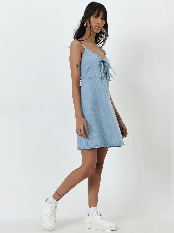 Shift Women Dress with a Simple and Classic Design for Everyday Wear Shift Women Dress with a Simple and Classic Design for Everyday Wear Nuon Light Blue Bow-Detailed Denim Straight Dress Shift Women Dress with a Simple and Classic Design for Everyday Wear Shift Women Dress with a Simple and Classic Design for Everyday Wear Nuon Light Blue Bow-Detailed Denim Straight Dress