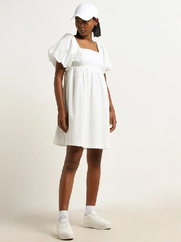 Empire Waist Women Dress to Accentuate the Bust and Conceal the Waist Empire Waist Women Dress to Accentuate the Bust and Conceal the Waist Nuon White Empire-Line Cotton Dress Empire Waist Women Dress to Accentuate the Bust and Conceal the Waist Empire Waist Women Dress to Accentuate the Bust and Conceal the Waist Nuon White Empire-Line Cotton Dress