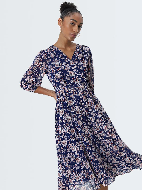 Wrap - Style Women Dress with Adjustable Fit for All Body Types Wrap - Style Women Dress with Adjustable Fit for All Body Types Wardrobe Blue Floral Printed Wrap Dress with Belt Wrap - Style Women Dress with Adjustable Fit for All Body Types Wrap - Style Women Dress with Adjustable Fit for All Body Types Wardrobe Blue Floral Printed Wrap Dress with Belt