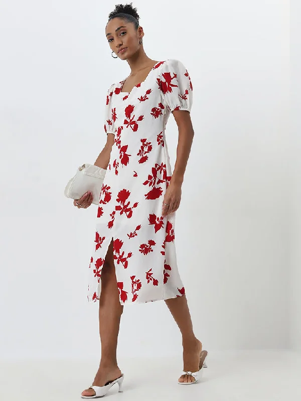 Ruffled Women Dress with Multiple Layers for a Playful and Girly Style Ruffled Women Dress with Multiple Layers for a Playful and Girly Style Wardrobe Ivory Floral Printed A-Line Dress Ruffled Women Dress with Multiple Layers for a Playful and Girly Style Ruffled Women Dress with Multiple Layers for a Playful and Girly Style Wardrobe Ivory Floral Printed A-Line Dress