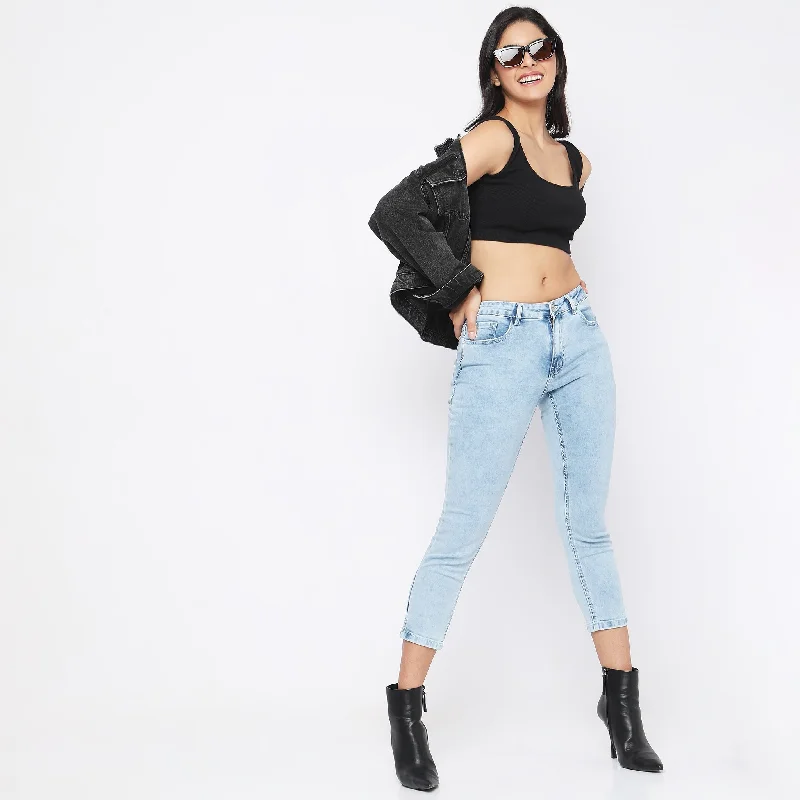 Women's denim shorts - style pants Light - wash women jeans for a fresh and summery appearance Regular Fit High Rise Jeans Women's denim shorts - style pants Light - wash women jeans for a fresh and summery appearance Regular Fit High Rise Jeans