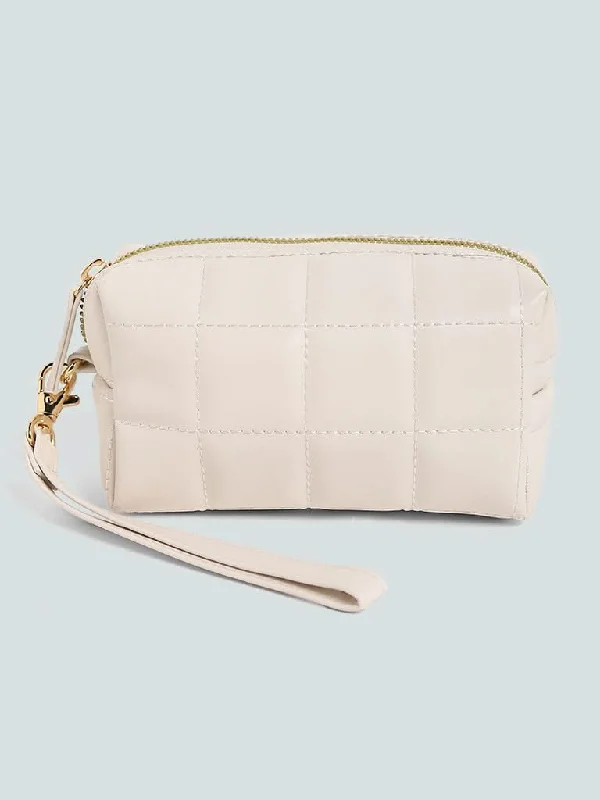 Women's long - length casual pants Straight - leg women jeans with a classic and timeless appeal Studiowest Beige Quilted Square Pouch - Small Women's long - length casual pants Straight - leg women jeans with a classic and timeless appeal Studiowest Beige Quilted Square Pouch - Small
