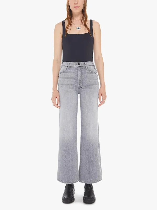 Women's pants for travel Embellished women jeans with studs or rhinestones for a glamorous touch The Hustler Roller Ankle Women's pants for travel Embellished women jeans with studs or rhinestones for a glamorous touch The Hustler Roller Ankle