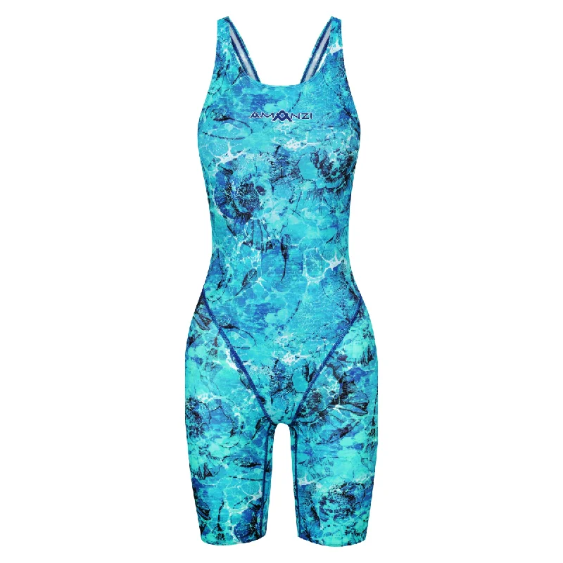 Ruched women swimwear with fabric gathers for a slimming effect Delmare Kneelength | AMANZI Kneelength Ruched women swimwear with fabric gathers for a slimming effect Delmare Kneelength | AMANZI Kneelength