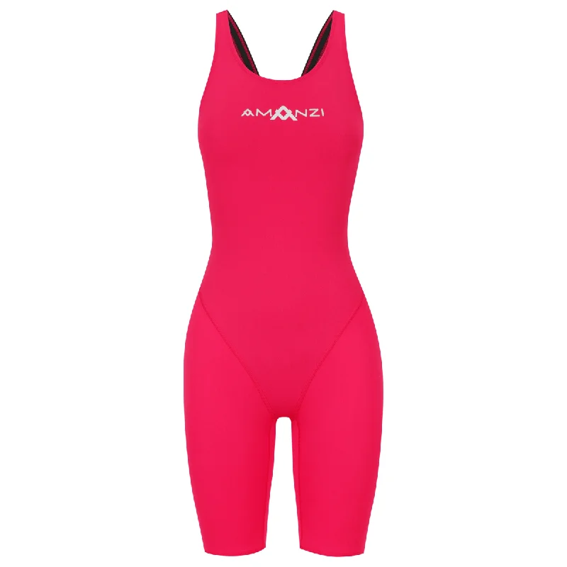 Striped women swimwear with a classic pattern for a timeless beach look Ruby Kneelength | AMANZI Kneelength Striped women swimwear with a classic pattern for a timeless beach look Ruby Kneelength | AMANZI Kneelength
