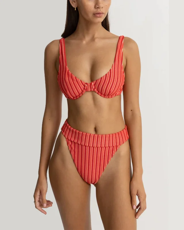 Women's Mesh - Inserted Swim Tops in Black for a Sexy and Modern Beach Ensemble Terry Sands Stripe Underwire Top Women's Mesh - Inserted Swim Tops in Black for a Sexy and Modern Beach Ensemble Terry Sands Stripe Underwire Top